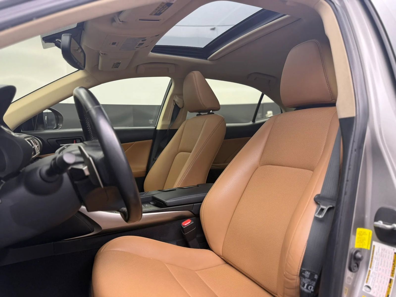 Used 2016 Lexus IS 200t RWD image 10