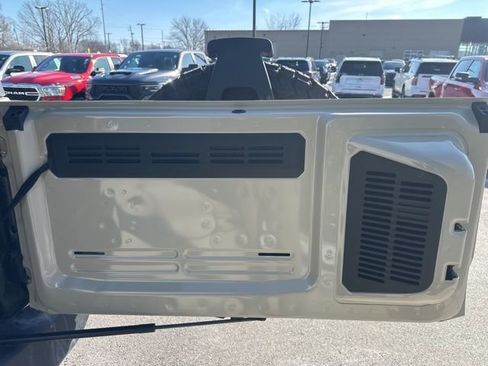 Used 2025 Ford Bronco 2-Door image 27