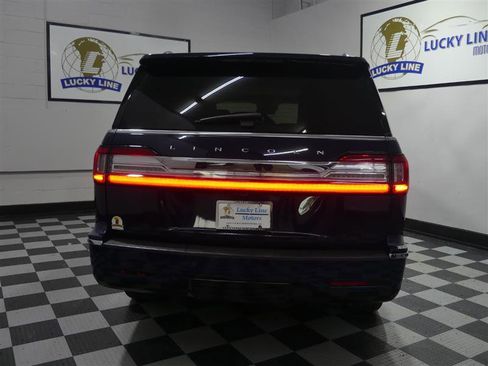 Used 2018 Lincoln Navigator Reserve w/ Technology Package AWD/4WD image 8