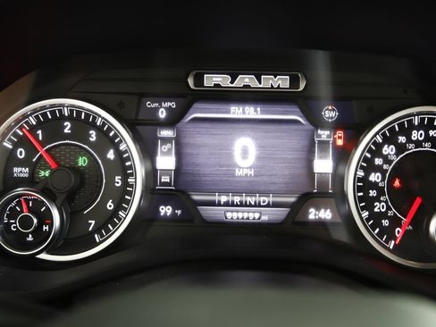 Used 2022 RAM 1500 Big Horn AWD/4WD image 19