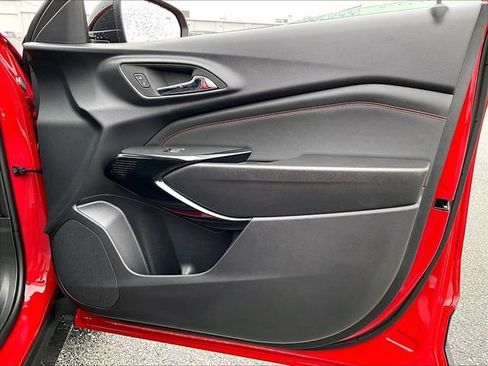 New 2026 Chevrolet Trax RS w/ Sunroof Package FWD image 29