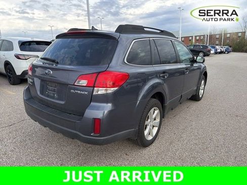 Used 2014 Subaru Outback 2.5i Premium w/ Moonroof Package image 3