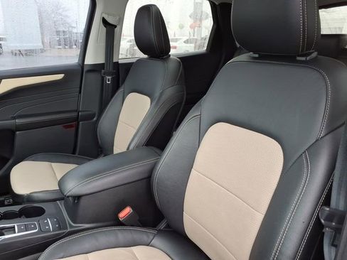 Used 2022 Ford Escape Titanium w/ Titanium Elite Package image 15