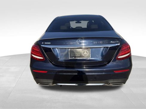 Used 2017 Mercedes-Benz E 300 E 300 image 4
