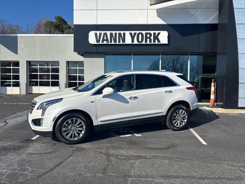 Used 2017 Cadillac XT5 Luxury image 54