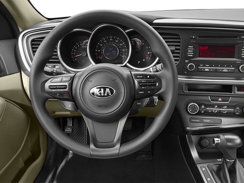 Used 2014 Kia Optima LX w/ Paint Protection Film Package FWD image 9