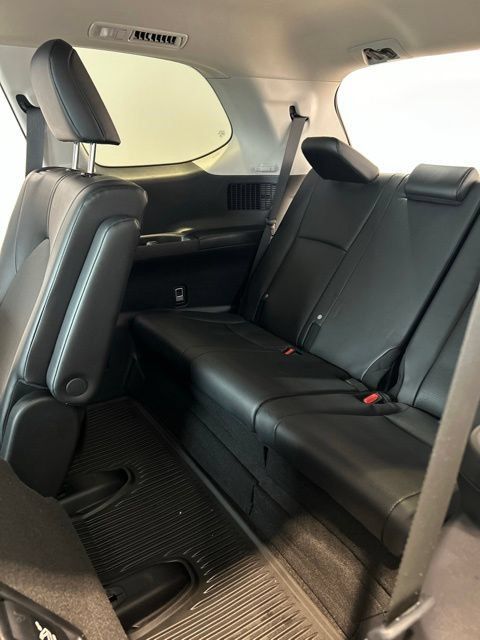 Used 2024 Toyota Grand Highlander AWD Hybrid image 15