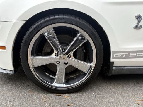 Used 2010 Ford Mustang Shelby GT500 image 13