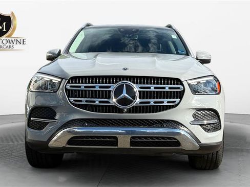 Used 2024 Mercedes-Benz GLE 450e 4MATIC w/ Driver Assistance Package image 8