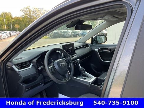 Used 2024 Toyota RAV4 XLE w/ Convenience Package image 20