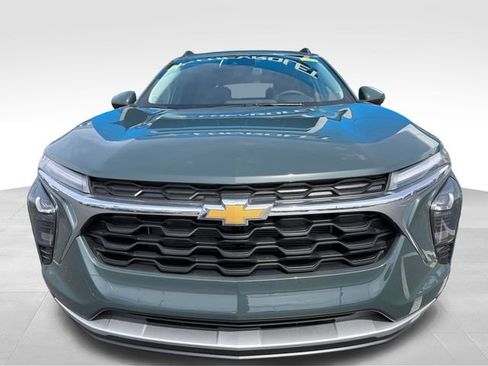 New 2026 Chevrolet Trax LT w/ Driver Confidence Package FWD image 11