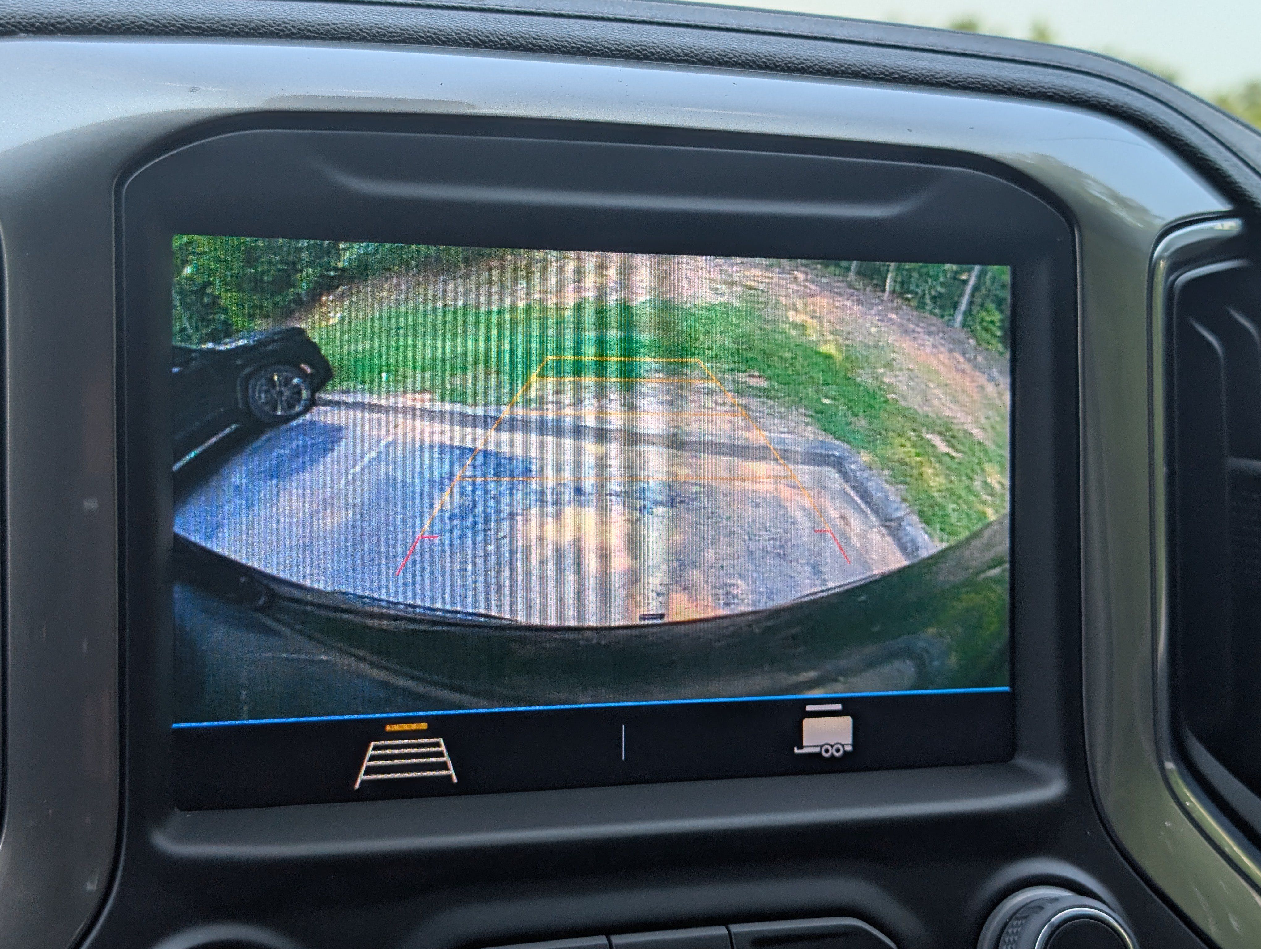 Used 2022 Chevrolet Silverado 1500 LT AWD/4WD image 28