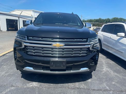 Used 2023 Chevrolet Tahoe Premier w/ Premium Package 2 AWD/4WD image 2