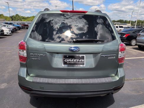Used 2015 Subaru Forester 2.5i Premium w/ All-Weather Package AWD/4WD image 4
