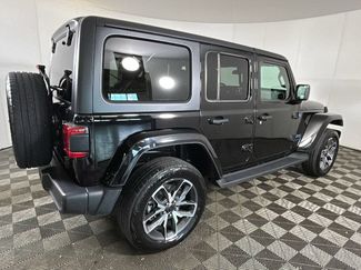 Used 2024 Jeep Wrangler Unlimited w/ Convenience Group AWD/4WD video 3