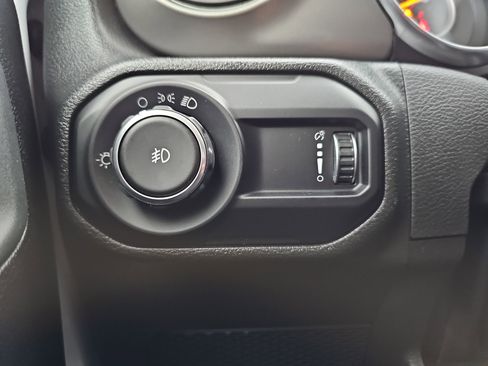 Used 2023 Jeep Wrangler Unlimited Sport AWD/4WD image 25