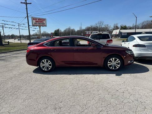 Used 2015 Chrysler 200 Limited w/ Convenience Group image 4