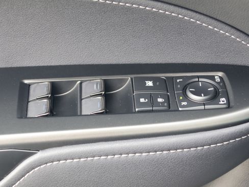 Used 2025 Lexus NX 250 FWD w/ Towing Package (2000 Lbs) image 14