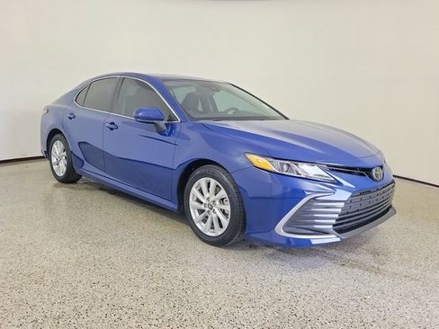 Used 2024 Toyota Camry LE FWD image 4