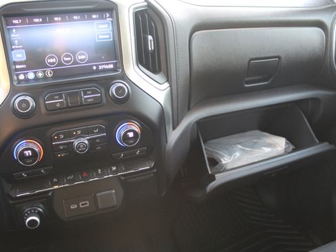 Used 2020 Chevrolet Silverado 1500 LT w/ All-Star Edition image 19