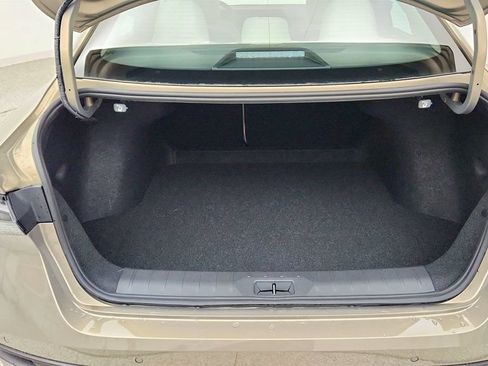 Used 2026 Nissan Sentra SL w/ Floor Mat Package FWD image 22