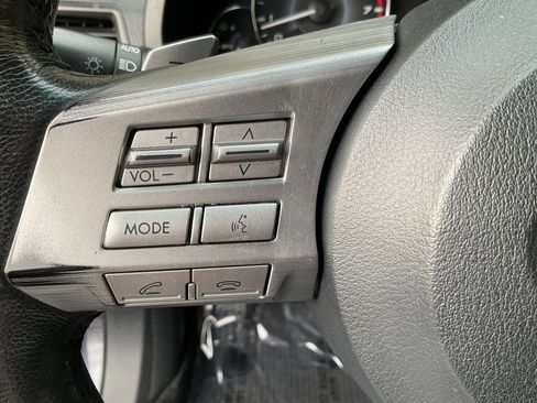 Used 2010 Subaru Outback 2.5i Limited image 29