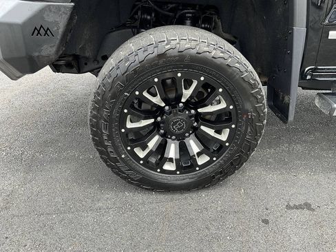 Used 2017 GMC Sierra 2500 Denali AWD/4WD image 18