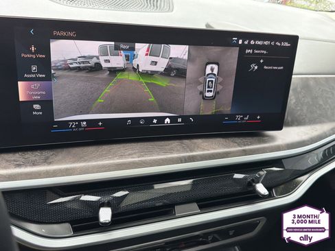 Used 2024 BMW X7 xDrive40i w/ Executive Package image 23