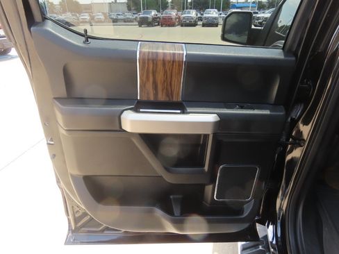 Certified 2019 Ford F150 Lariat w/ Equipment Group 502A Luxury RWD image 18