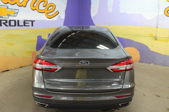 Used 2019 Ford Fusion SE AWD/4WD image 4