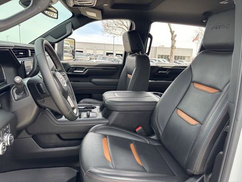 Used 2025 GMC Sierra 2500 AT4 image 24