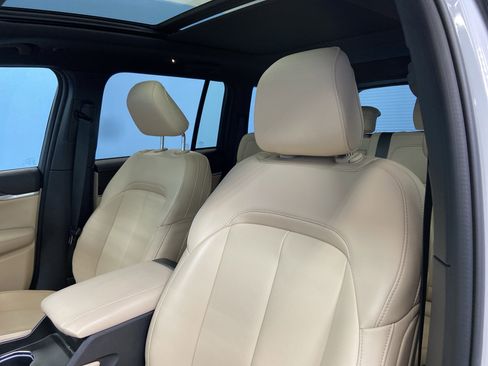 Used 2023 Jeep Grand Cherokee 4WD 4xe image 8