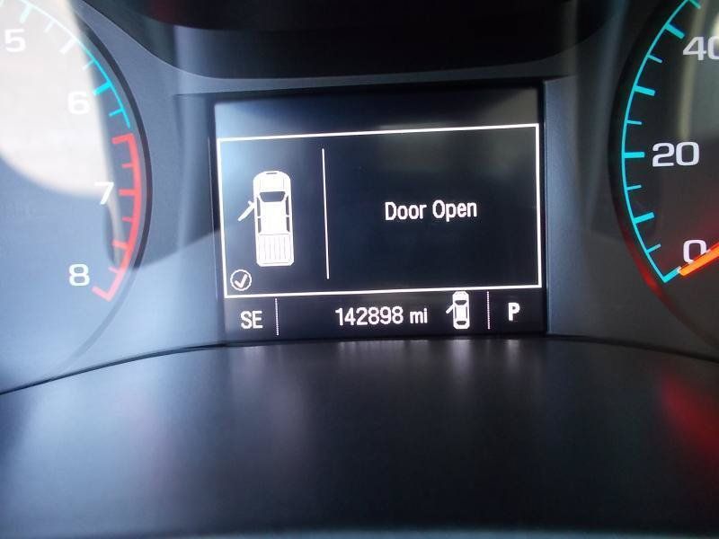 Used 2015 Chevrolet Colorado LT RWD image 36