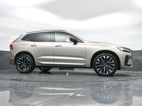 New 2026 Volvo XC60 B5 Ultra w/ Protection Package Premier AWD/4WD image 41