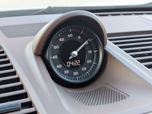 Used 2024 Porsche 911 Carrera image 23