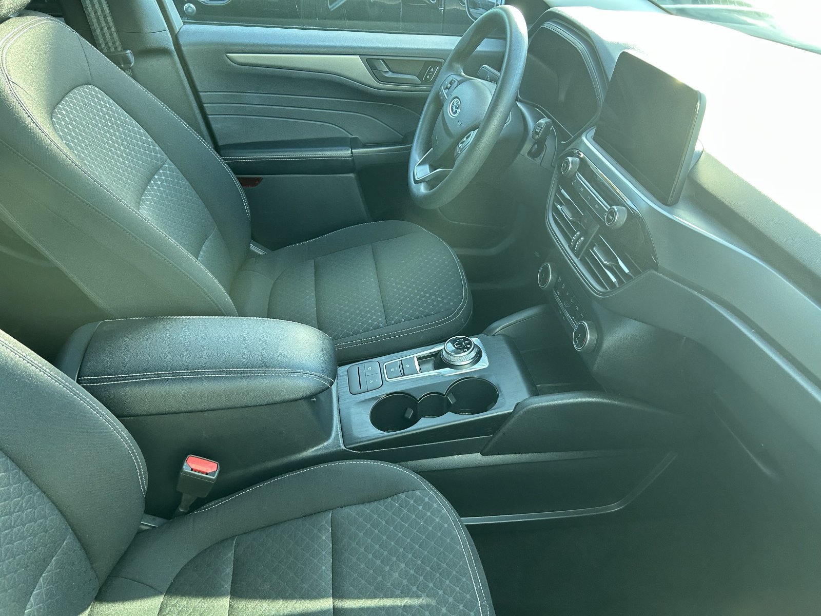 Used 2025 Ford Escape Active AWD/4WD image 9