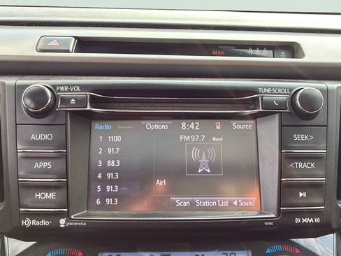 Used 2018 Toyota RAV4 XLE w/ Plus Extra Value Package FWD image 30