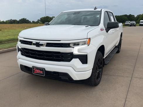Used 2024 Chevrolet Silverado 1500 RST AWD/4WD image 4