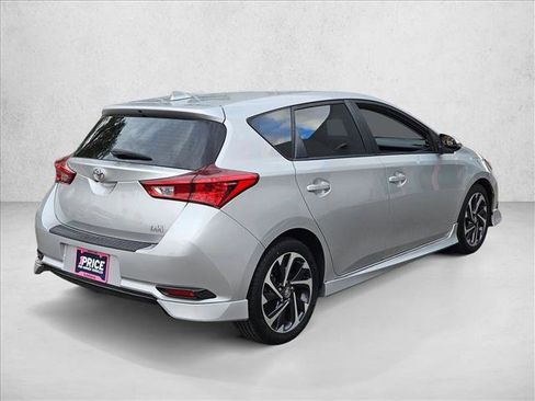 Used 2018 Toyota Corolla iM image 5