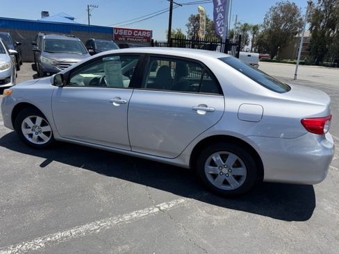 Used 2011 Toyota Corolla LE FWD image 9