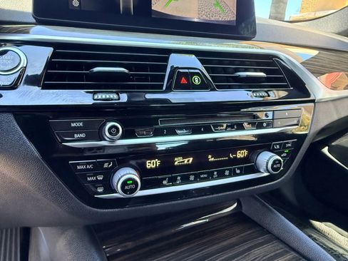 Used 2018 BMW 530i image 21