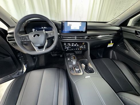 Certified 2026 INFINITI QX60 Luxe w/ Cargo Package AWD/4WD image 4