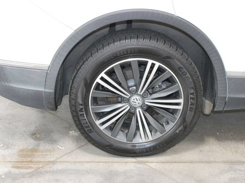 Used 2019 Volkswagen Tiguan SEL FWD image 51