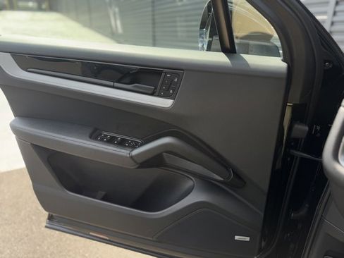 Used 2024 Porsche Cayenne image 13