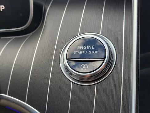 Used 2023 Mercedes-Benz C 300 Sedan image 30