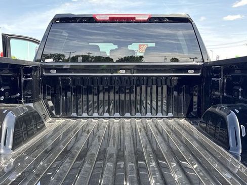 New 2026 GMC Sierra 1500 SLE AWD/4WD image 10