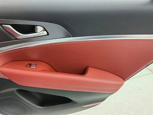 Used 2025 Genesis G70 2.5T w/ Sport Prestige Package image 28