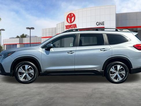 Used 2025 Subaru Ascent Premium AWD/4WD image 8