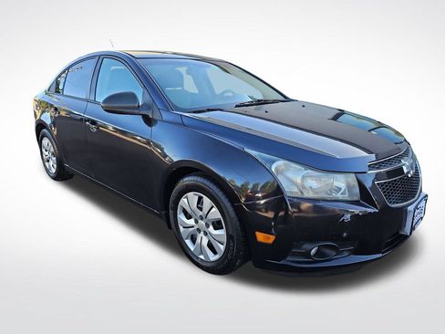 Used 2014 Chevrolet Cruze LS FWD image 7