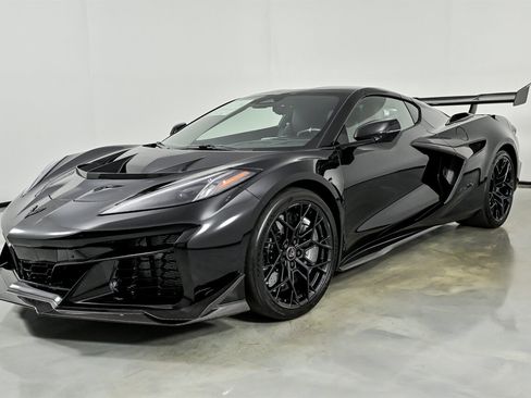 Used 2026 Chevrolet Corvette ZR1X AWD/4WD image 5